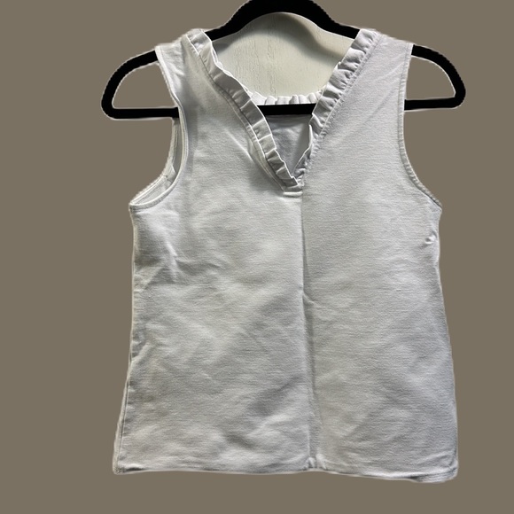 Banana Republic Crew Tank Top with a V in the back.Ruffles on the neckline. Sz S - Picture 2 of 5
